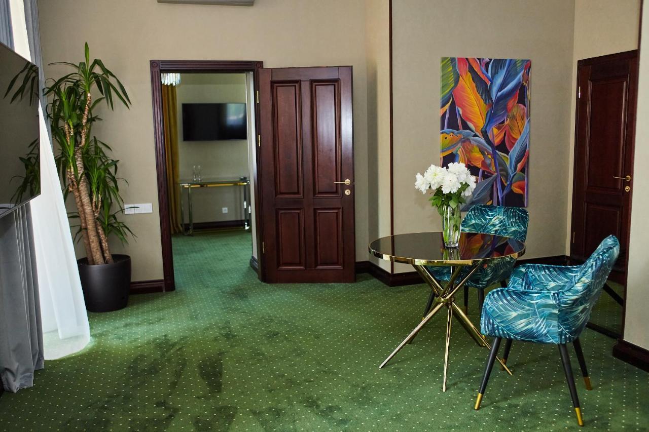 Arcadia Plaza Hotel Odessa Exterior foto