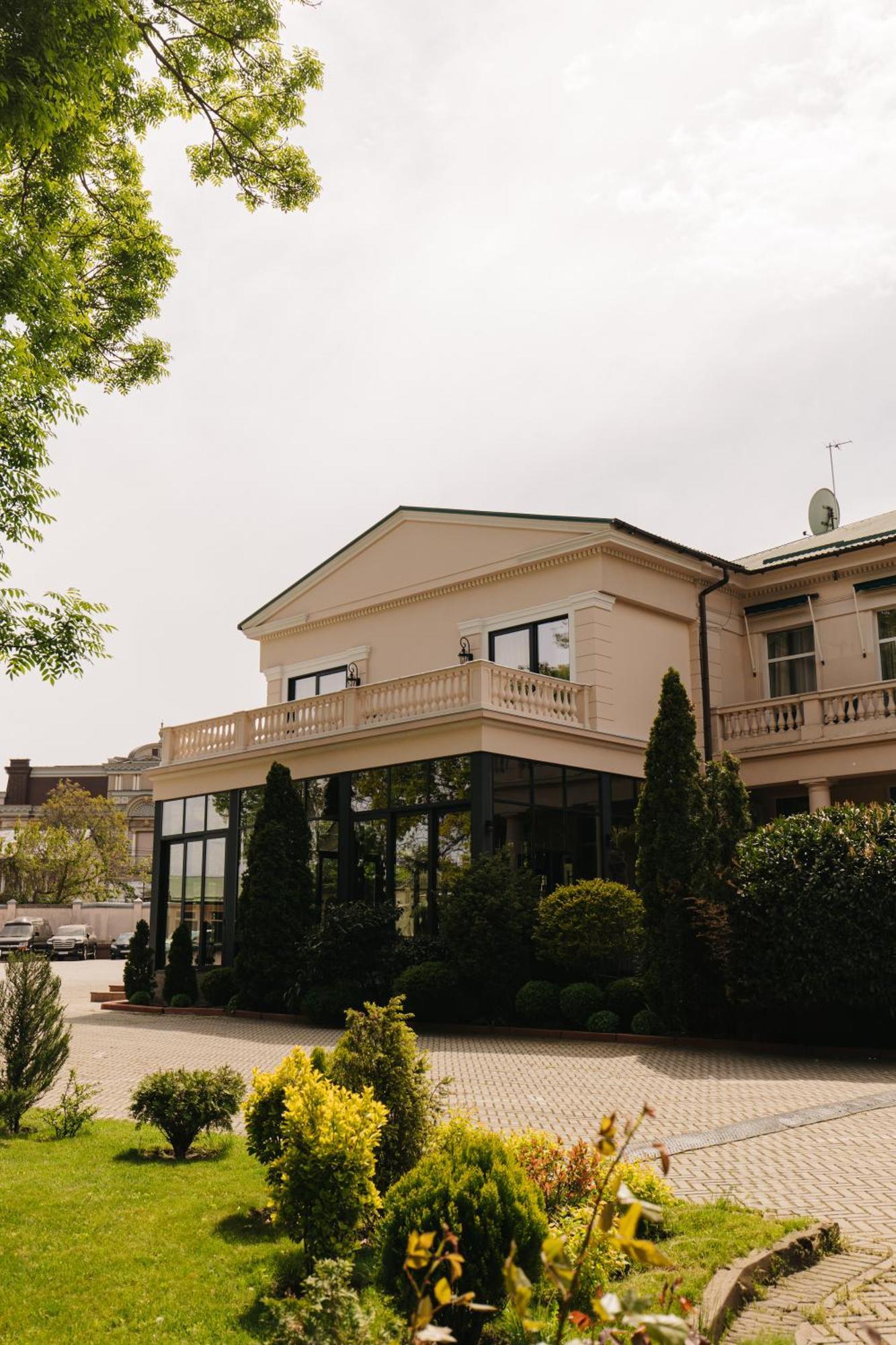 Arcadia Plaza Hotel Odessa Exterior foto